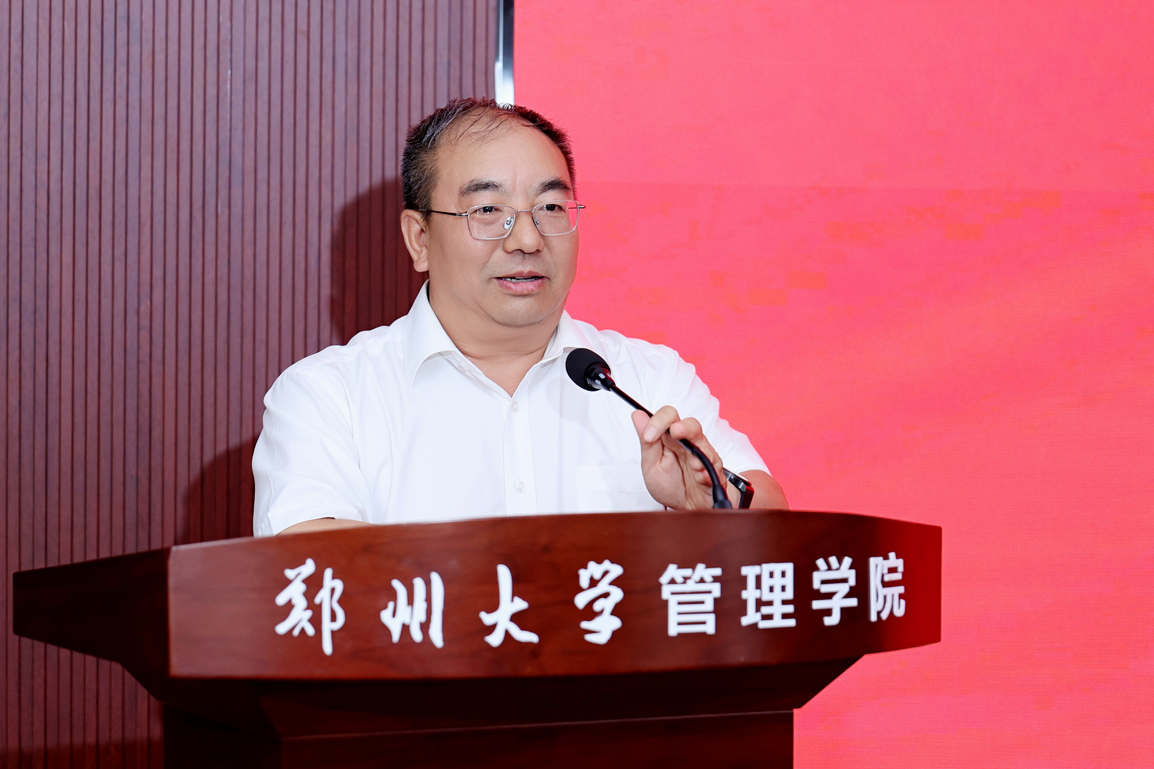 4王瑞波书记发言.JPG